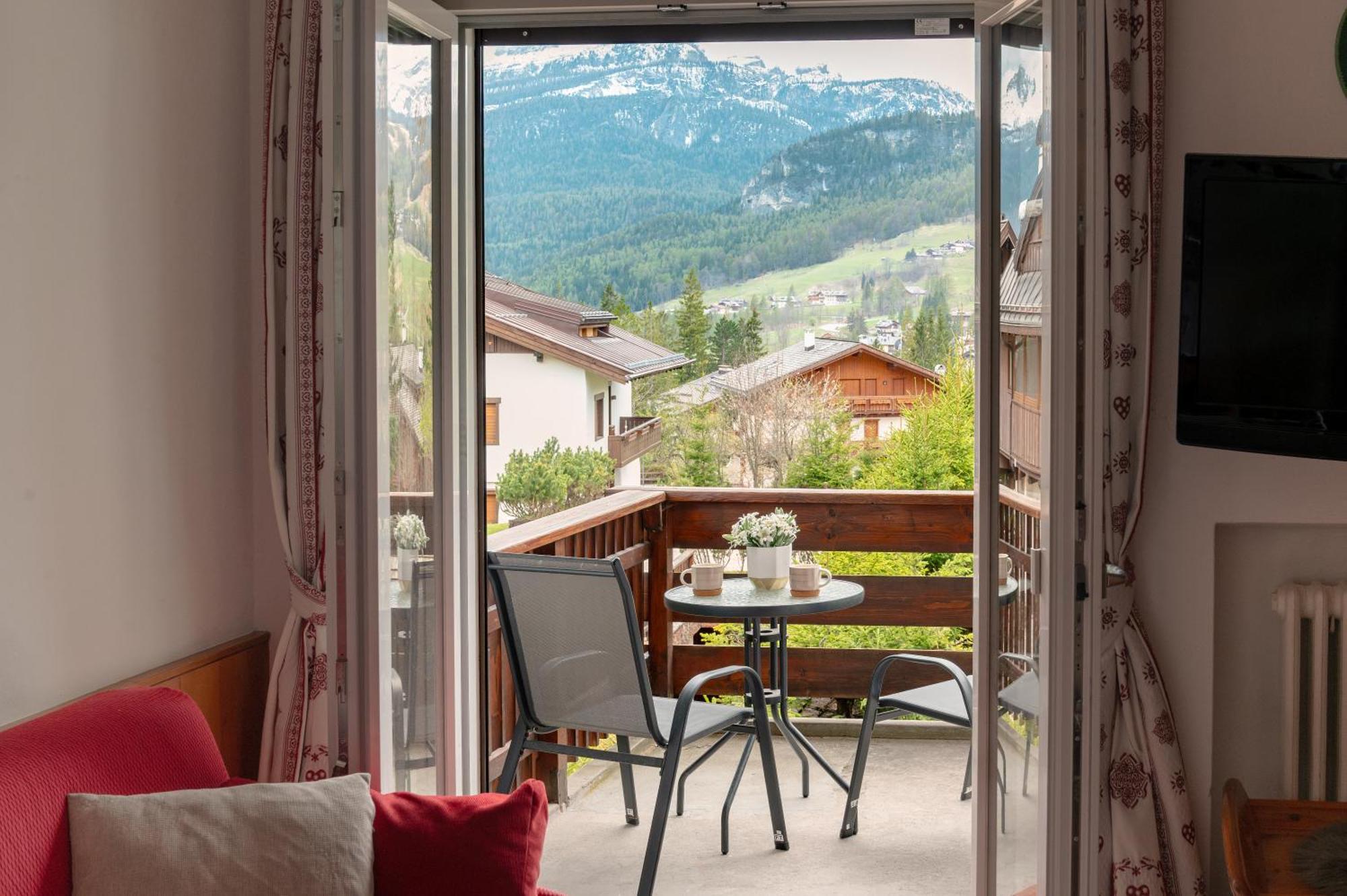 Cortina-House Apartment Cortina d'Ampezzo Exterior photo