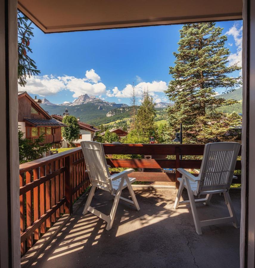 Cortina-House Apartment Cortina d'Ampezzo Exterior photo