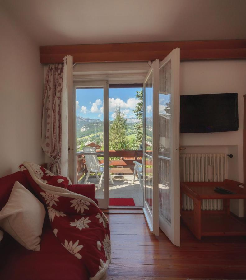 Cortina-House Apartment Cortina d'Ampezzo Exterior photo